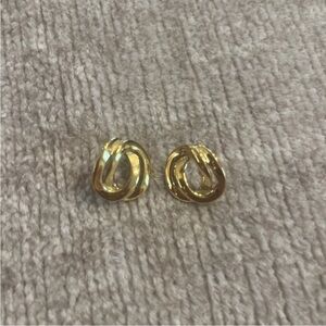 Intertwined Circle Pierced Earrings Gold Tone Classic Career